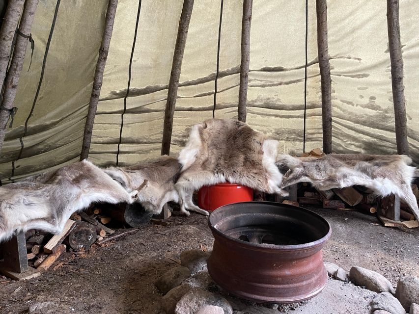 Korouoma Canyon Frozen Waterfalls Hike & Private Teepee BBQ - Private teepee BBQ in the Arctic, with sausage and hot drinks