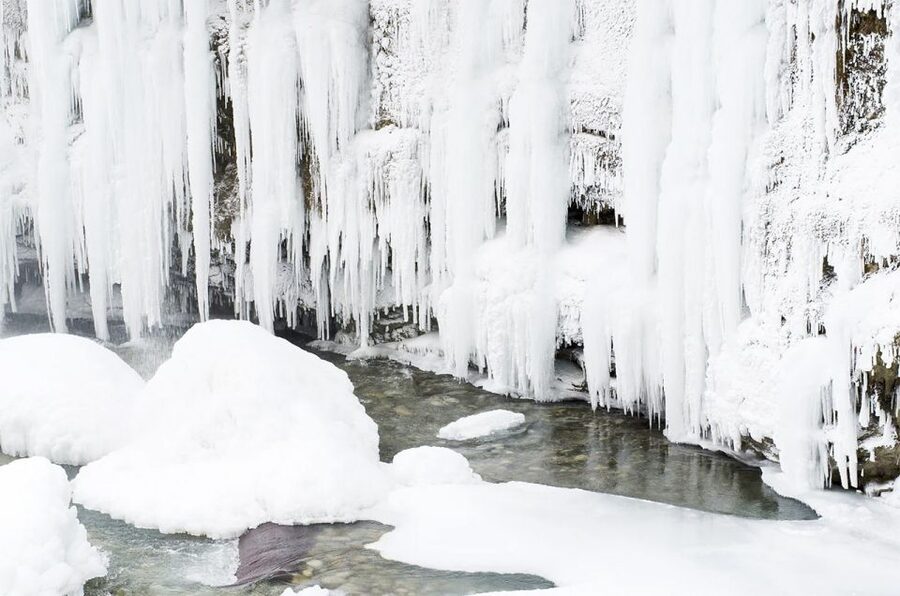Lapland: The Frozen Waterfalls of Korouoma Tour - Photo Moments at Korouoma: How to Work with Snow and Ice