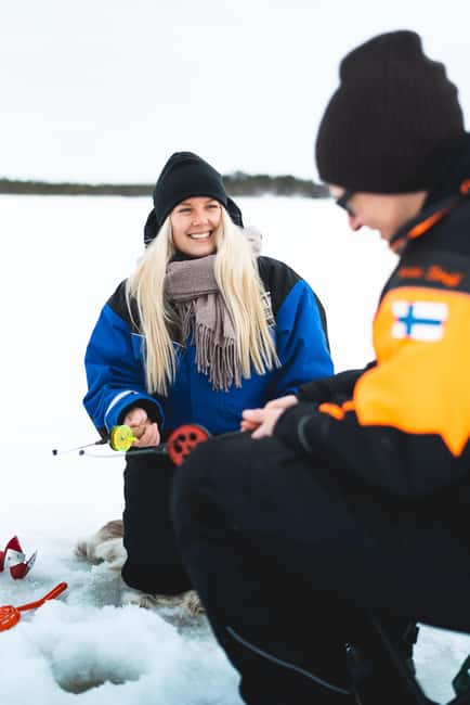 Levi: A fun Ice Fishing Experience in Levi, 3 HOURS - The 2.5-Hour Lake Session: Drilling, Lines, and Lapland Quiet