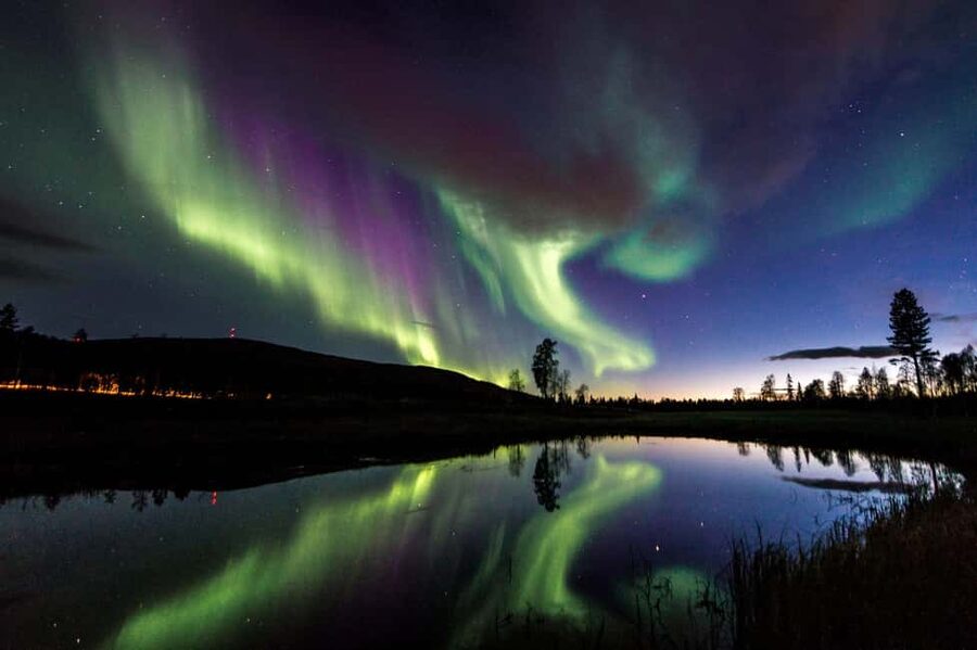 LEVI Adults Only Northern Lights Hunt with Snowshoeing - Should you book this Levi adults-only Northern Lights hunt?
