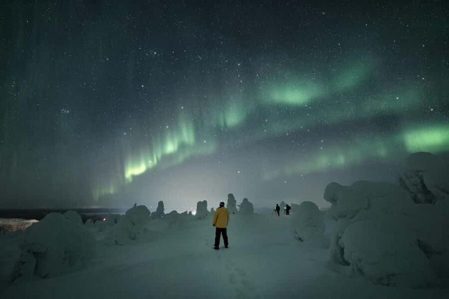 LEVI Adults Only Northern Lights Hunt with Snowshoeing - What to pack and how to dress for -20°C style weather