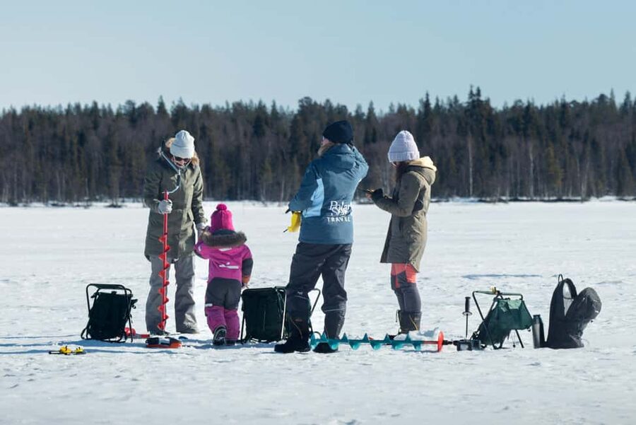 Levi: Arctic Ice-Fishing Experience - Smart packing ideas for a 3-hour Lapland session