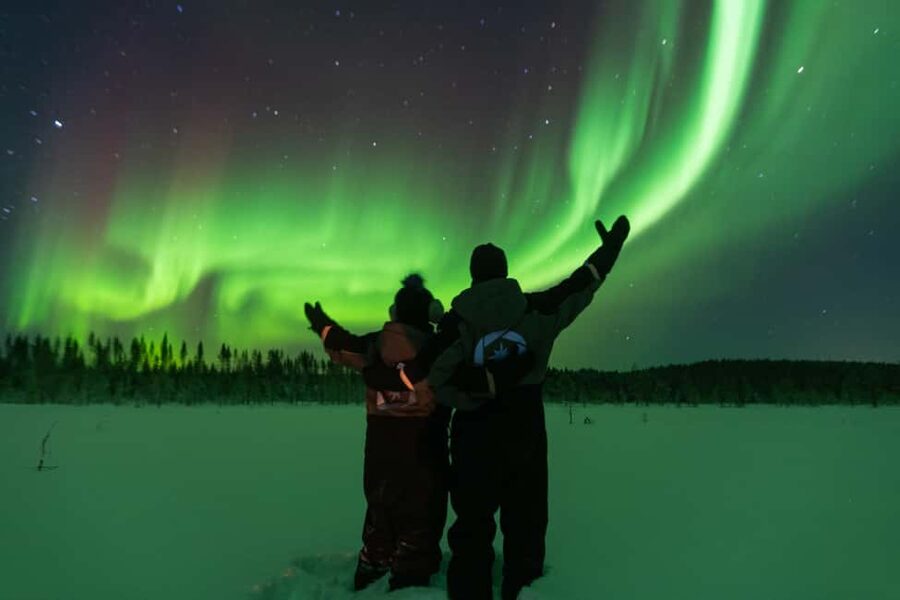 Levi: Best & Original Northern Lights Hunting & photography - Comfort and timing: 5.5 hours, minivan travel, and winter-ready setup