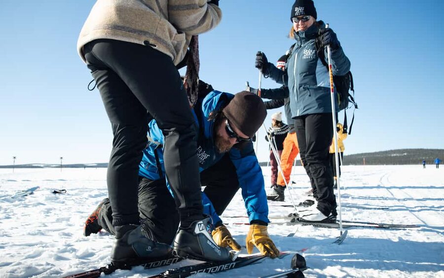 Levi: Cross-Country Skiing Tour for Beginners - Following the Tracks Along Frozen Lake Immeljärvi