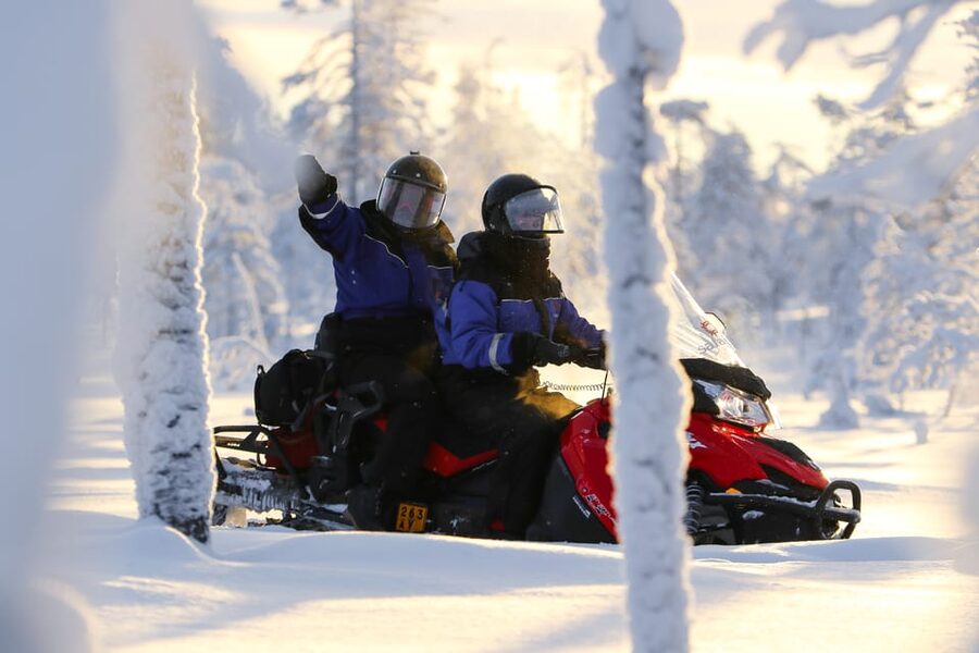 Levi: Easy Snowmobile Safari into the Nature - Entering Lapland on Maintained Tracks in Levi