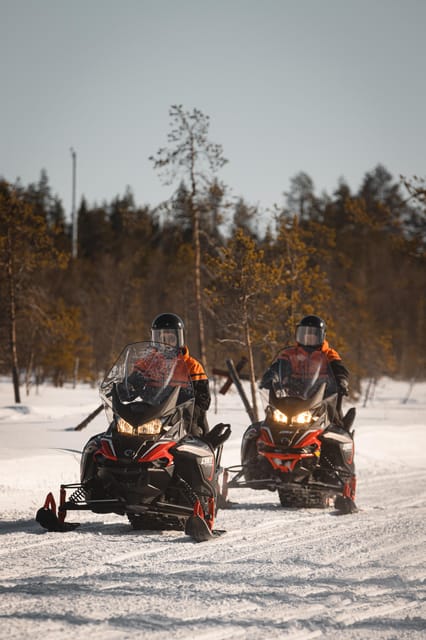 Levi: Full Day Snowmobile Safari to Wilderness - Getting ready at Safartica Levi office: meeting on time and gearing up
