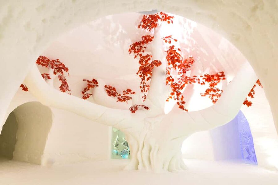 Levi: Guided Trip to Lainio SnowVillage - Inside the ice bar: atmosphere you can feel through the cold
