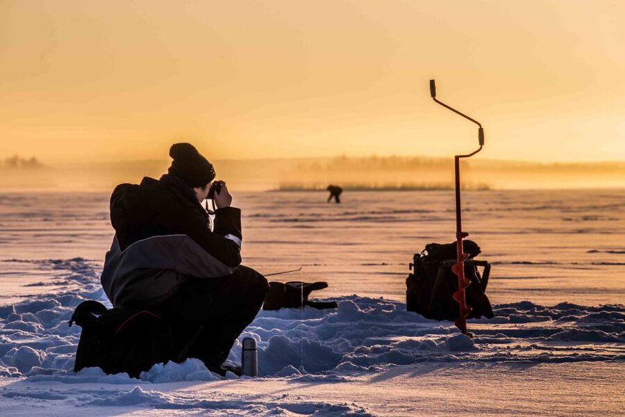 Levi: Ice Fishing on a Frozen Lake - The Fishing-to-Fire Flow: Hot Drinks, Snacks, and Cooking Your Catch