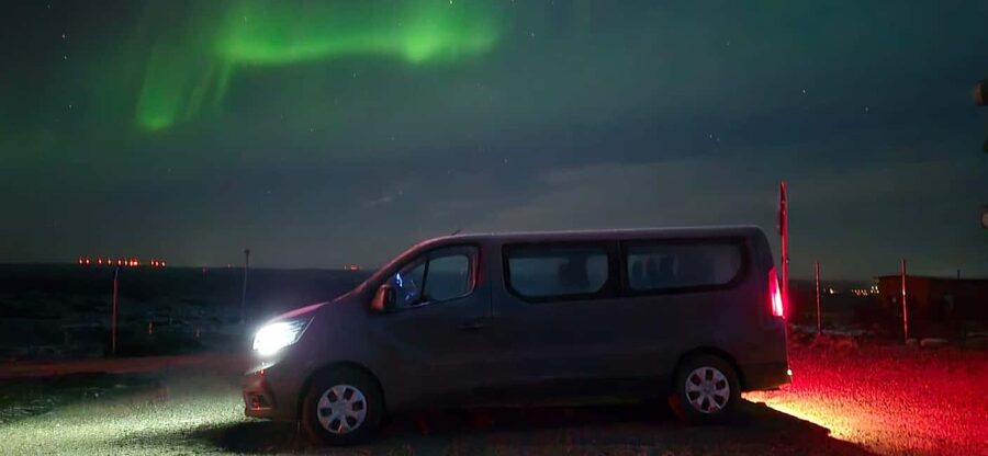Levi: Northern Lights by Minivan with hot drinks and snacks - Pickup from Sirkka and the small-group vibe that keeps it easy