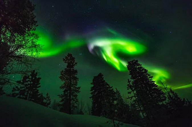 Levi Northern Lights Experience - Photo help that goes beyond pointing at the sky