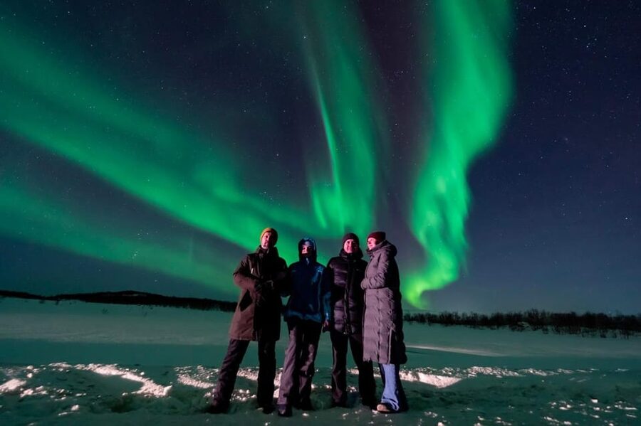 Levi: Northern Lights Tour and Stargazing by Telescope - Northern Lights Viewing, Photo Capture, and Telescope Learning