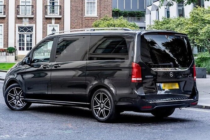 Minivan Departure Transfer Helsinki City to Helsinki Airport HEL - Drop-off at Helsinki Airport HEL: planning your next steps