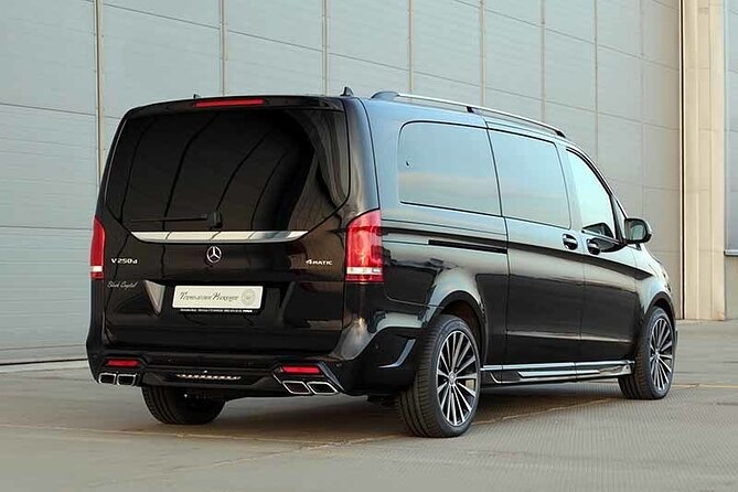 Minivan Departure Transfer Helsinki City to Helsinki Airport HEL - Hotel hall pickup: the part that saves you real time