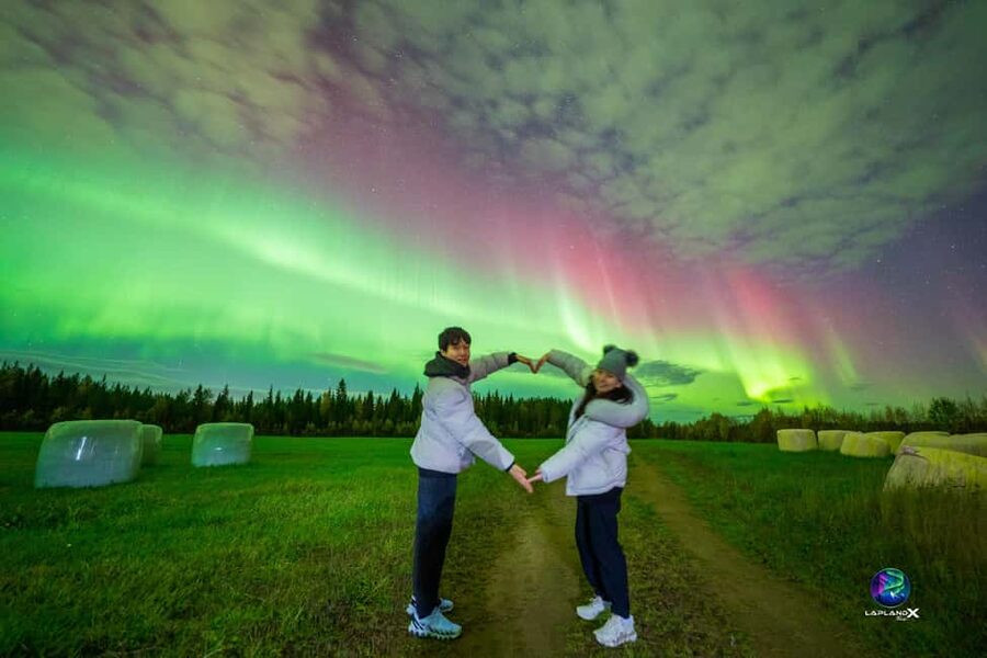 Northern Lights Hunting and Photography Tour - Small Group - The Human Part: Guide Persistence and Comfort