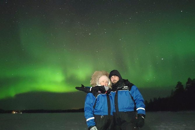Northern lights hunting photo tour with bbq; small groups - Campfire BBQ Sausages, Warm Drinks, and the Cold-Weather Reality Check