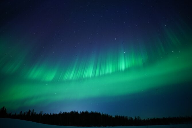 Northern Lights Hunting Photography Tour in Rovaniemi Finland - Aurora photography that actually helps you get results