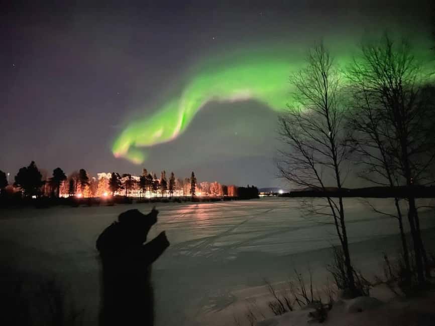 Northern lights private tour Rovaniemi - Food rules and vehicle comfort: what’s allowed during the hunt