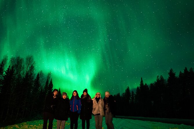Northern Lights Rovaniemi: Guaranteed Viewing & Unlimited Mileage - What happens during the 8 hours in Rovaniemi