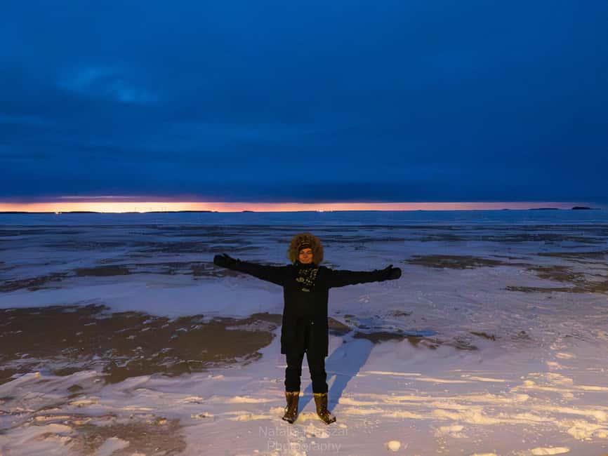 Oulu: Guided Night Walking Tour with Northern Lights Hunting - Pikisaari and the river delta route: more than just a stroll