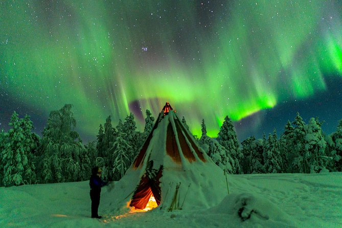 Private Aurora Tour by Lapland Welcome Aurora Experts for 1-4 persons - Weather, moon, and why “best odds” is not the same as a guarantee
