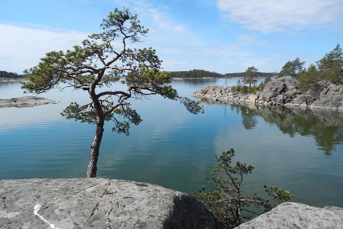 Private Boat Excursion into The Archipelago of Tammisaari - Island break and snacks: the simple part people remember