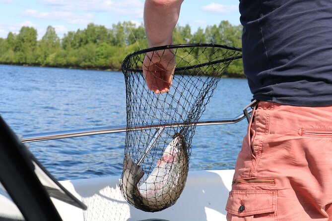 Private Guided Fishing Boat Tour in Rovaniemi - Boat comfort, cleanliness, and real gear matters