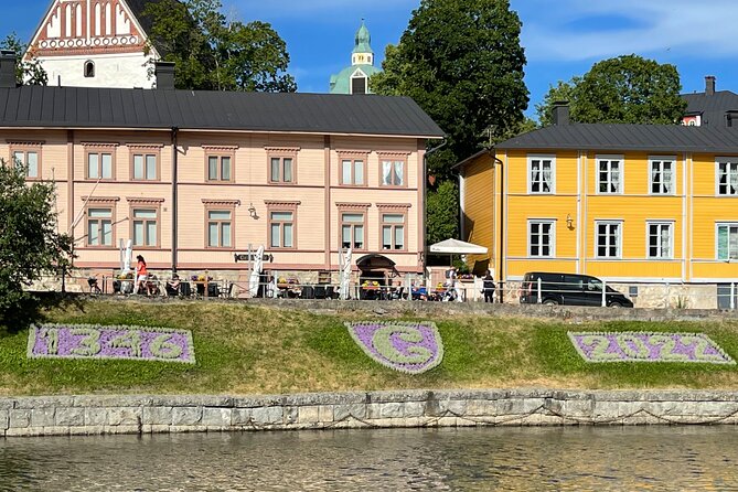 Private Porvoo Tour by Car from Helsinki or Airport - Gallery Vanha Kappalaisentalo and Devil’s Stairs viewpoints