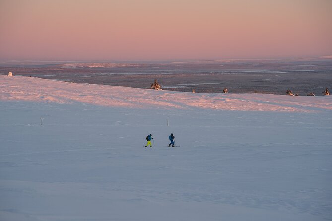 Private Snowshoe or Ski Adventure in Lapland from Rovaniemi - How the guide turns a hike into real Lapland knowledge