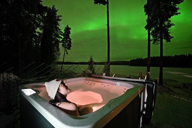 Private tour: Lappish evening (sauna, jacuzzi and dinner) - The sauna experience: firewood heat, coaching, and smart cooling off