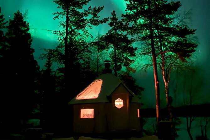 Private Traditional Sauna, Ice Dip and Dinner in the Wilderness - Soma Hideout cabin time: sauna setup, foot-bath warmth, and breathing space