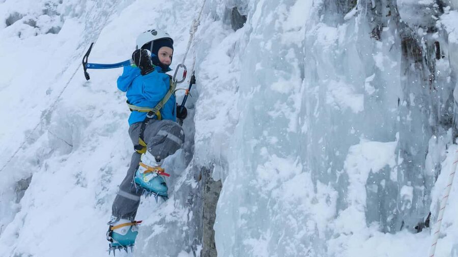 Pyhätunturi: Kid's Ice Climbing Adventure in Finnish Lapland - The First Stop: Hotel Pyhätunturi Reception to Camp Kitchen & Bar