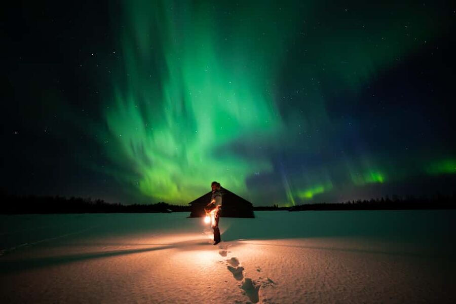 Ranua: Northern Lights tour with Campfire Meal & Pro Camera - Who this Northern Lights photo tour is best for