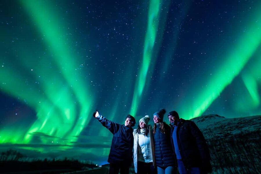 Rovaniemi:%100 Money Back Guarantee Northern Lights Hunting - Key things that make this Northern Lights tour work