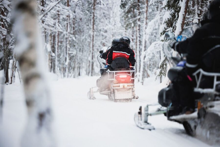 Rovaniemi: Arctic Circle Highlights by Snowmobile - Santa Claus Village Free Time and Crossing the Arctic Circle