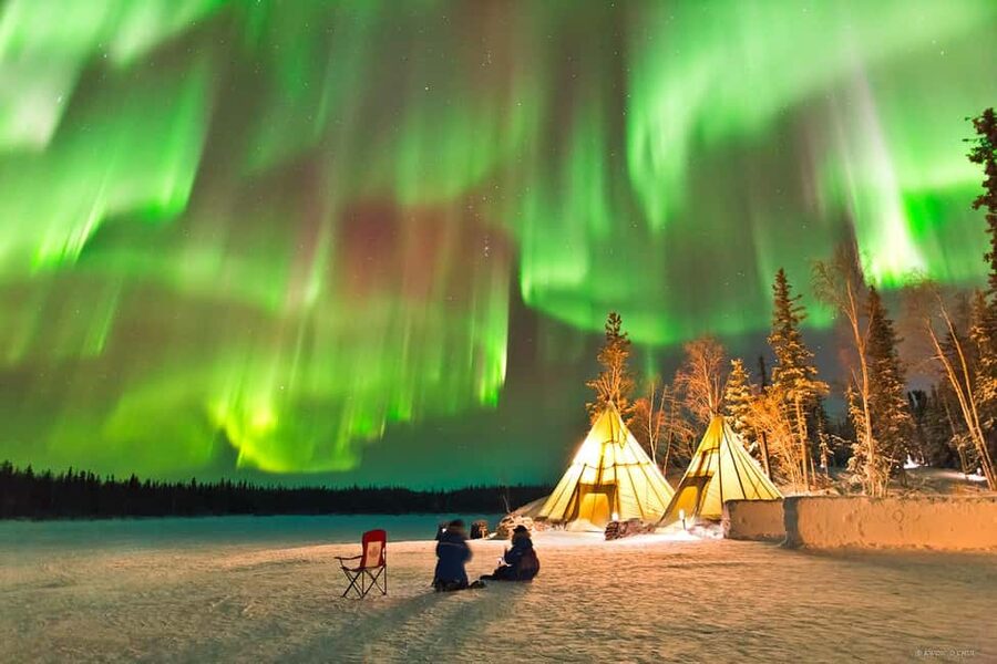 Rovaniemi: Aurora Hunting Photography Tour with BBQ Snacks - Who should book this aurora photo hunt?