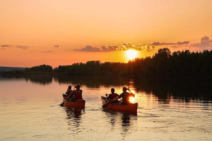 Rovaniemi: Canoe Trip under the Midnight Sun - What to pack so you stay comfortable in the midnight sun