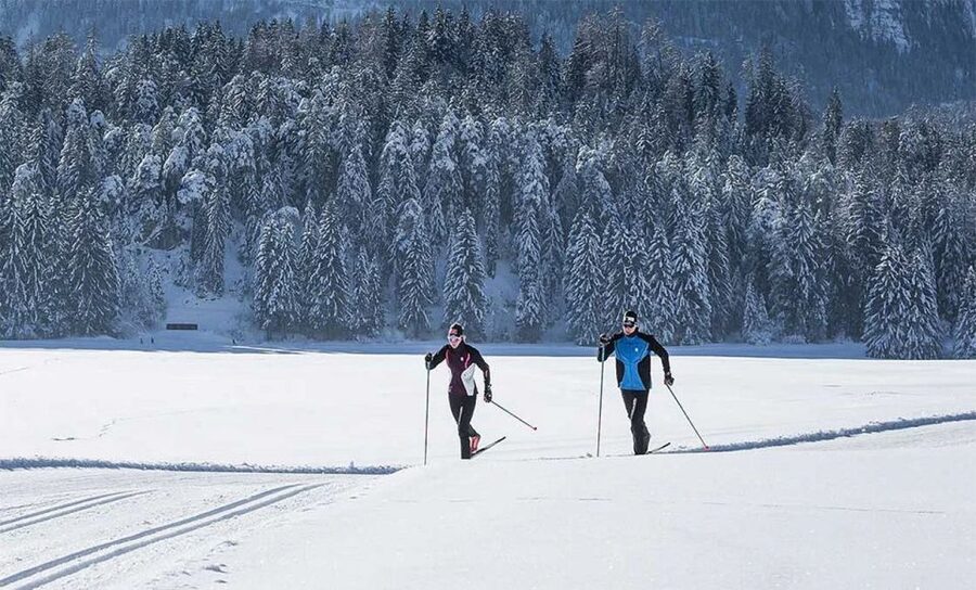 Rovaniemi: Cross Country Wilderness Ski Adventure - Rovaniemi Cross-Country Skiing in Ounasvaara: What Makes It Worth Your Time