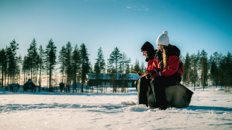 Rovaniemi: Family Fun Day with Huskies and Reindeer - Meet-Up Spots Near Santa Claus Village and Santasport