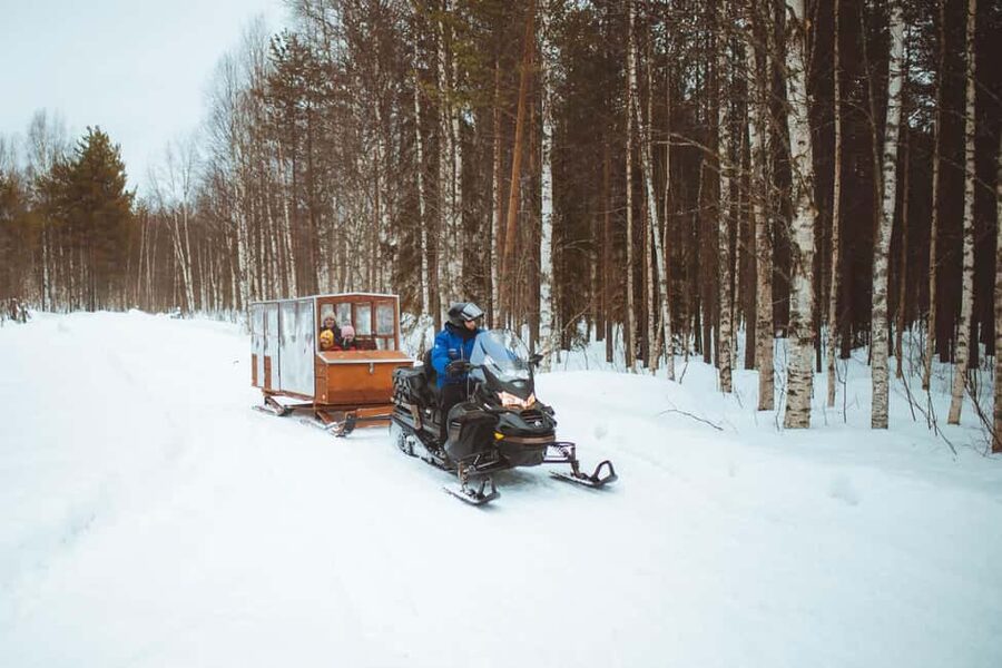 Rovaniemi: Family Snowmobiling Trip - Safety and rules that affect your plans