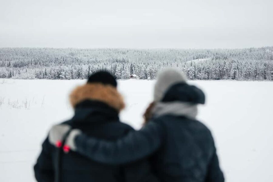 Rovaniemi: Finnish Sauna & Private Jacuzzi - The cozy dressing room and the post-session reset
