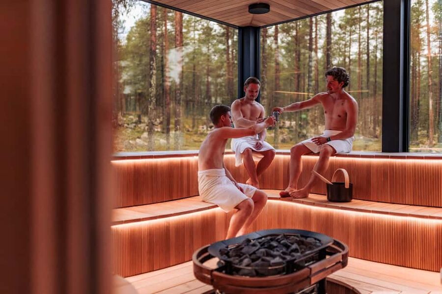 Rovaniemi: Forest Spa, Outdoor hot tubs and bathrobe dinner - Hot Rock dinner: local ingredients, cooked hot and simple