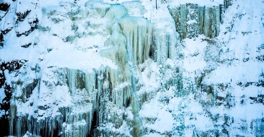 Rovaniemi: Frozen Waterfalls of Korouoma Canyon & Pro Photos - Timing and group size: how a calm day works in tiny numbers