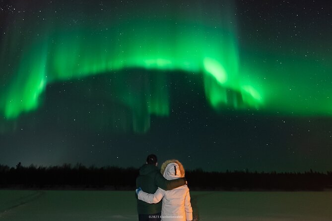Rovaniemi: Genuine Aurora Hunting with Unlimited Pro Photos - Small-group format in Rovaniemi, no crowd shuffle