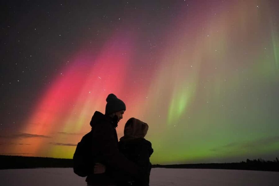 Rovaniemi: Guaranteed Aurora Hunting Tour with Photos&Videos - What “Small Group Up to 8” Really Changes