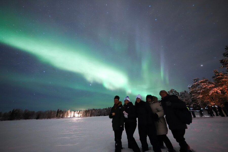 Rovaniemi: Guaranteed Northern Lights Tour - Unlimited Time - Unlimited time and crossing into Sweden or Norway for clearer skies
