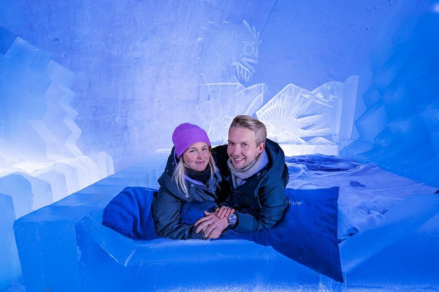 Rovaniemi: Ice sculpting experience with Transfers - Transfers and timing, from Rovaniemi hotels and Santa Claus Village