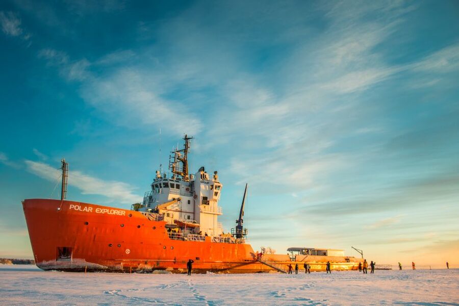 Rovaniemi: Icebreaker Cruise with Ice Floating and Transfer - Quick hits on this icebreaker experience