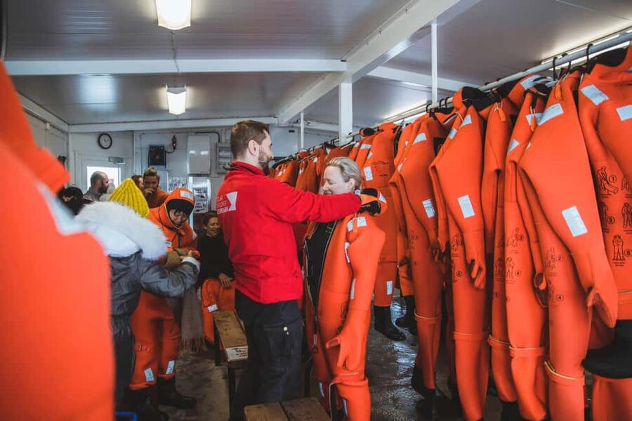 Rovaniemi: Icebreaker Cruise with Ice Floating and Transfer - Who Should Book This Icebreaker Cruise from Rovaniemi