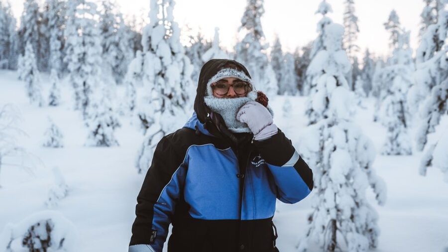 Rovaniemi: Lapland Ski Trekking Safari - Midway Campfire Comfort: Sausage, Hot Drinks, and Lapland Warmth