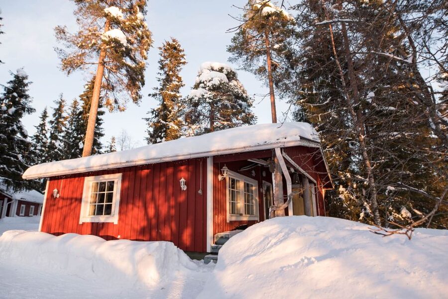 Rovaniemi: Lappish Evening Experience with Dinner - Northern Lights Expectations: Plan for the Hunt, Not Guarantees